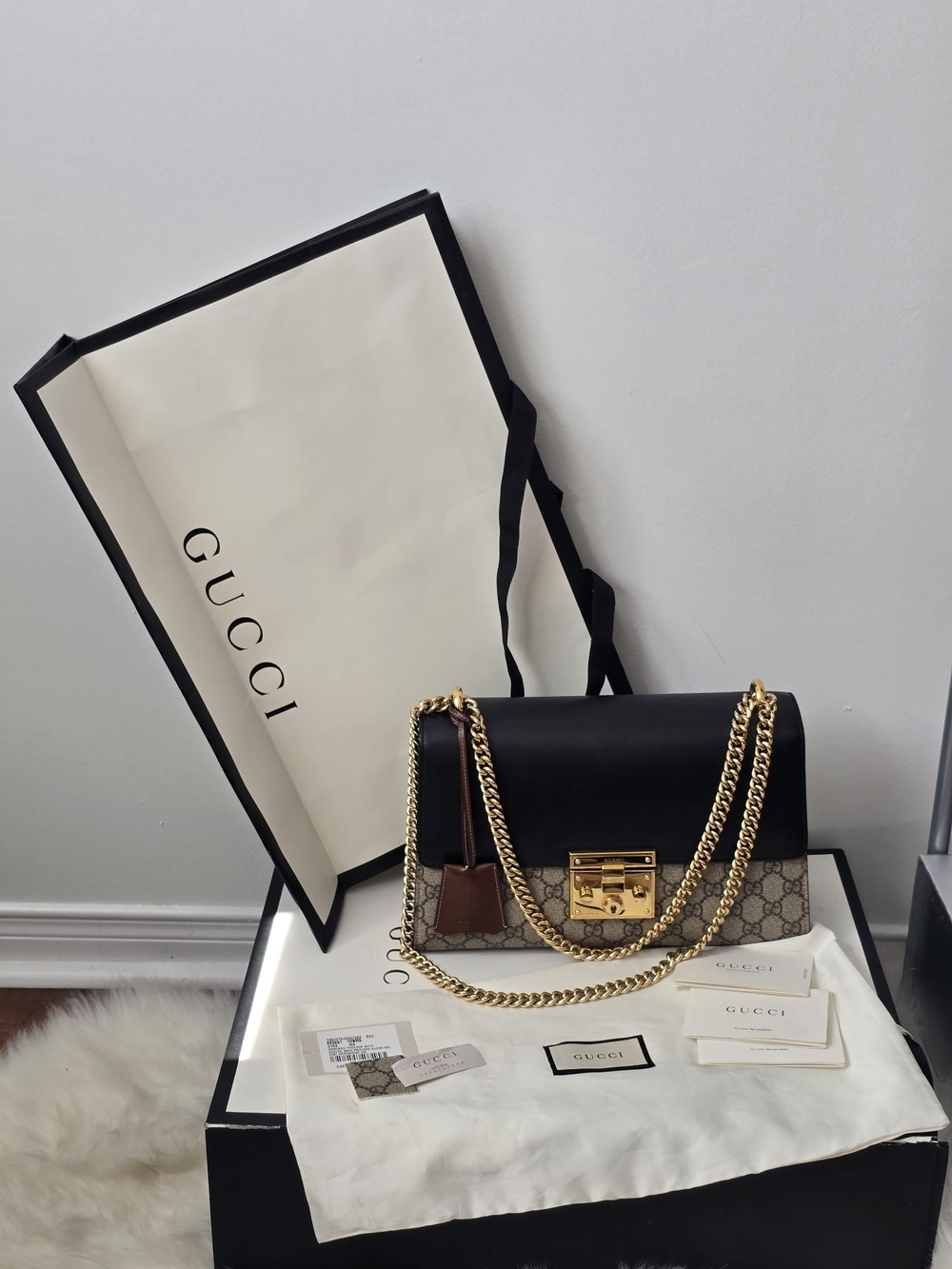 Complete Set Gucci Padlock Medium Shoulder Bag - Excellent Condition